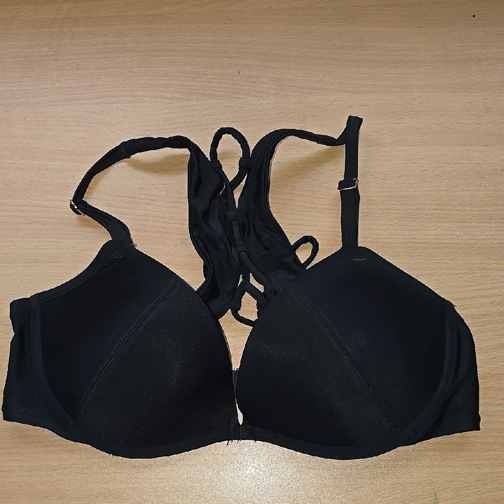 Smart & Sexy Black Bra with Adjustable Straps and Molded Cups